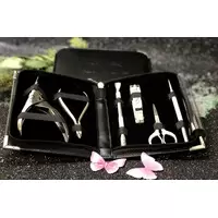 CND NAIL PROFESSIONAL MANICURE KIT 6 IMPLEMENTS WITH STYLISH BLACK ZIPPERED CASE