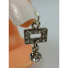 NAIL DANGLE