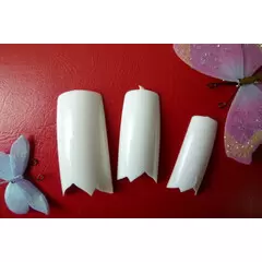 W - WHITE NAIL TIPS 500 PCS