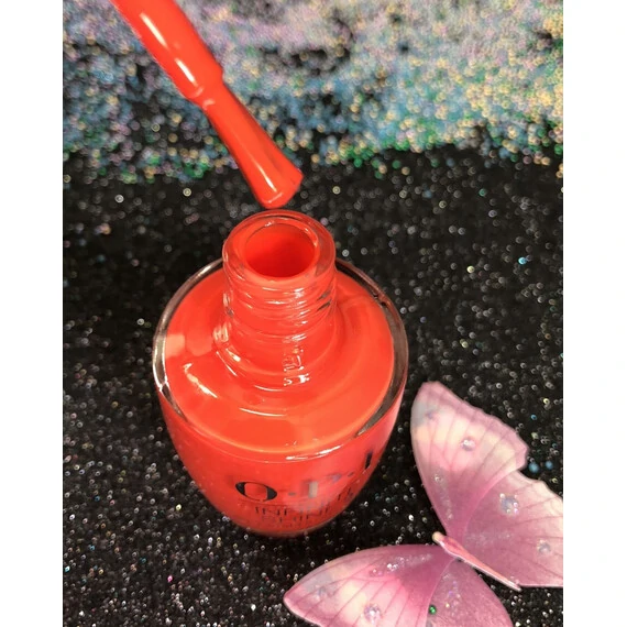 OPI INFINITE SHINE A RED-VIVAL CITY ISLL22 LISBON COLLECTION 15ML - 0.5 FL OZ