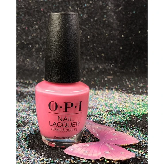 OPI KISS ME I'M BRAZILIAN NLA68 NAIL LACQUER
