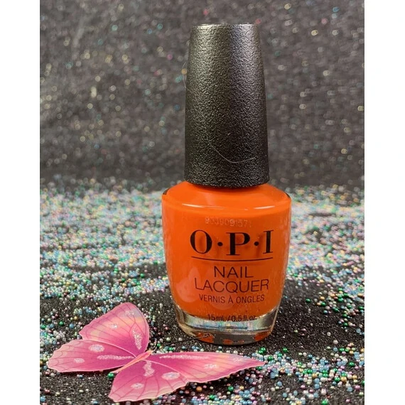 OPI SUZI NEEDS A LOCH-SMITH NLU14 NAIL LACQUER SCOTLAND COLLECTION FALL 2019