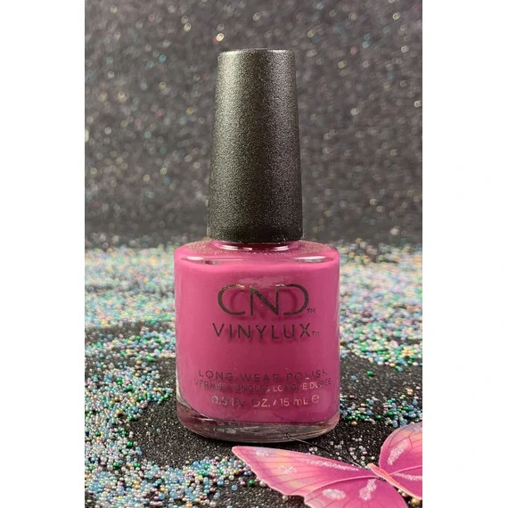 CND VINYLUX BRAZEN #293 WEEKLY POLISH
